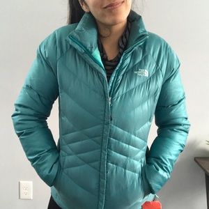 Beautiful Teal THE NORTH FACE puffer coat